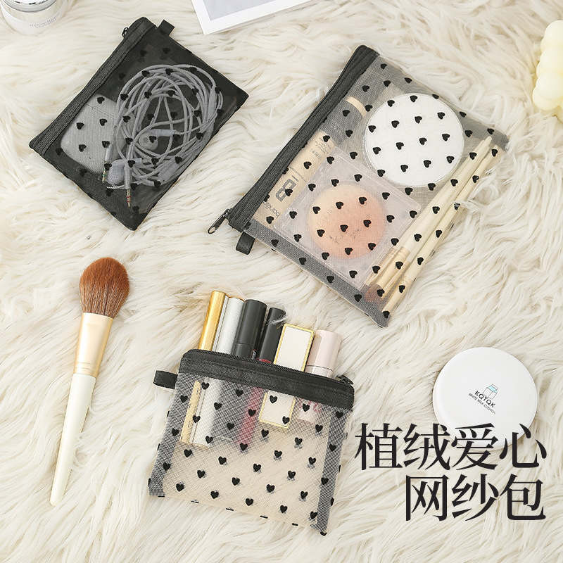 Runhui plush heart-shaped mesh makeup Bag Portable Cosmetics storage Bag Simple Mesh makeup bag high appearance level details Picture