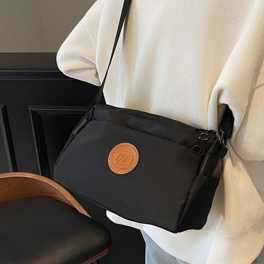 Nylon fabric bag, women's large-capacity multi-functional single-shoulder bag, multi-layer fashionable new, niche casual and fashionable crossbody bag Specification drawing