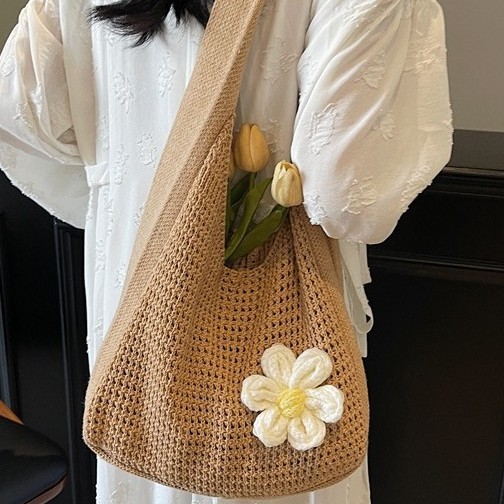 Flower-shaped bag, large-capacity woven and hollowed-out underarm tote bag, new summer commuter bag for women 2025, beach bag details Picture