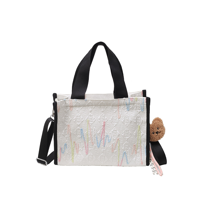 Large-capacity tote single-shoulder bag, personalized, fashionable, casual and trendy autumn 2025 new style, stylish commuting solid color bag for women Item Picture