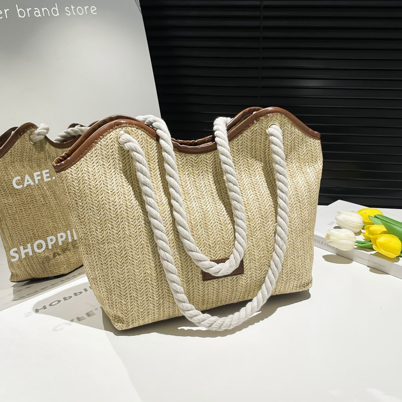 European and American large-capacity 2025 new style bag, seaside vacation casual straw woven bag, woven single-shoulder beach tote bag full figure