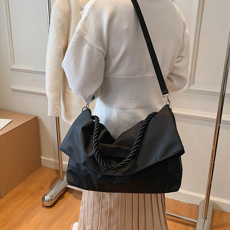 Bag Girl's 2021 new trendy and individualistic single-shoulder bag, casual nylon Hong Kong-style travel bag, large capacity and simple crossbody bag details Picture