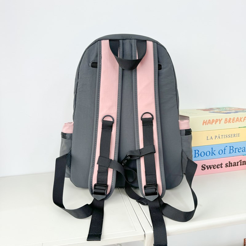 A Japanese-style niche retro versatile backpack for girls, a lightweight backpack for female college students' outdoor sports, and a travel and mountaineering bag Specification drawing
