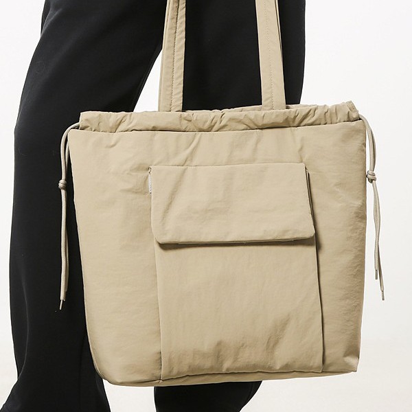 The 2025 spring new yoga fitness bag can hold a yoga mat, a casual single-shoulder bag and a large-capacity casual tote bag Application Scenario