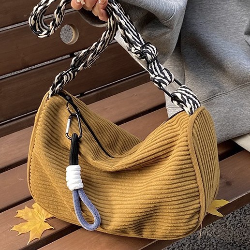 Korean corduroy bag for women, simple and casual, striped fleece single-shoulder bag, solid color, large capacity crossbody bag, hand-held fabric bag full figure