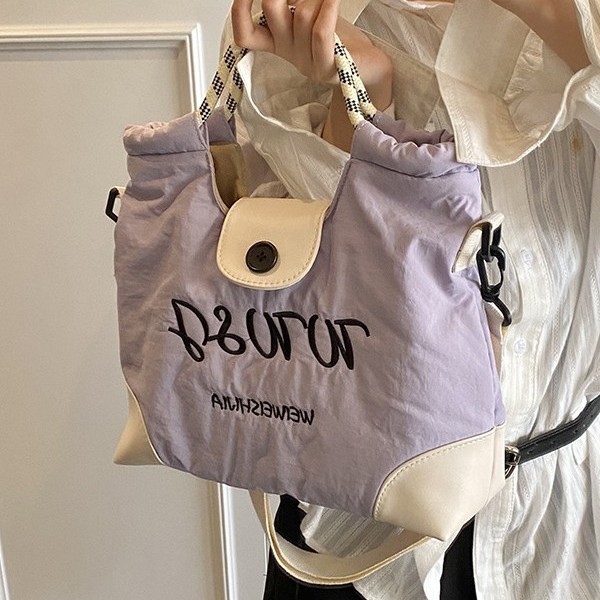 High-end, large-capacity, large bag for women, new Spring/Summer 2025 Korean-style quality single-shoulder crossbody bag, commuter tote bag Application Scenario