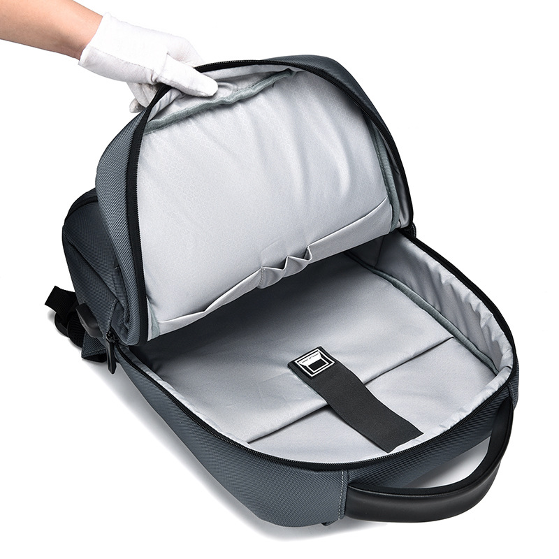 New high-end business backpack for men, water-resistant USB charging travel laptop bag Application Scenario