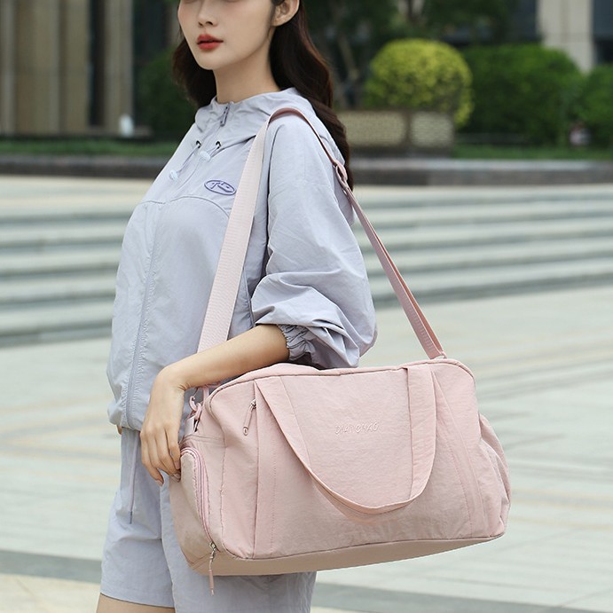 Independent shoe compartment swimming exercise fitness bag, lightweight and simple, dry-wet separation bag for pregnant women waiting to give birth, large-capacity travel bag Specification drawing