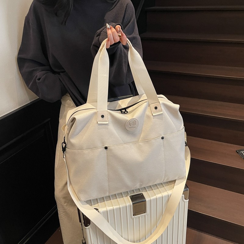 Lightweight travel bag with a pull handle, outdoor casual sports and fitness bag, simple Korean-style fashionable yoga and swimming training bag details Picture
