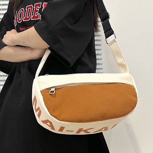 Cross-border crossbody bag, letter light luxury sports single-shoulder bag, casual and dazzling, versatile and laid-back style dumpling bag, perfect for women's outings details Picture