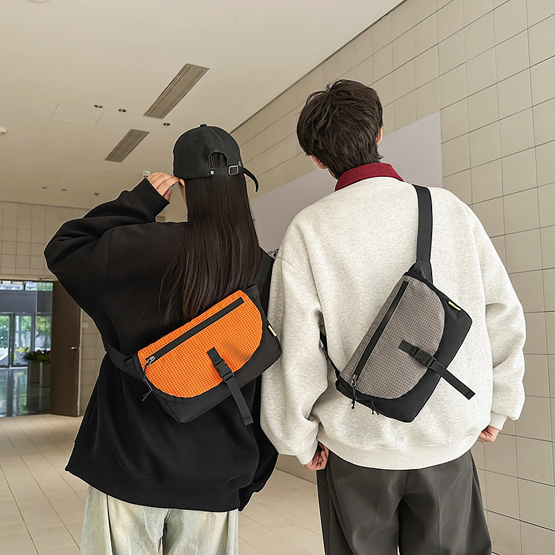 New casual couple's chest bag, Korean style Instagram simple color-blocking single-shoulder bag, street trend lightweight crossbody bag full figure