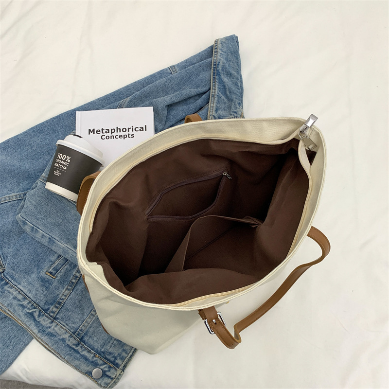 Canvas bag for women 2022 New letter-embroidered single-shoulder bag, fashionable and casual bag, college student tote bag for women Application Scenario