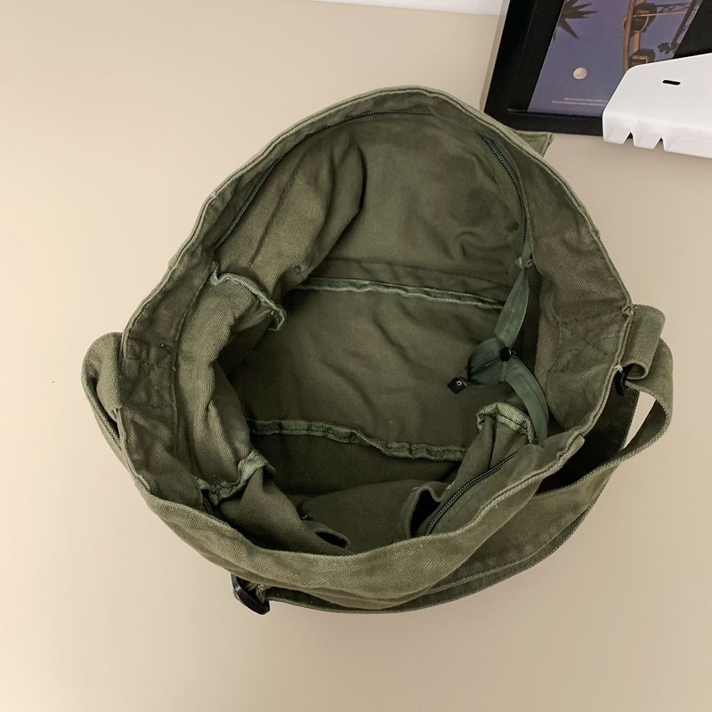 Japanese-style washed canvas bag, large-capacity single-shoulder bag for women, class bag for junior high school, senior high school and college students, workwear style crossbody bag Application Scenario