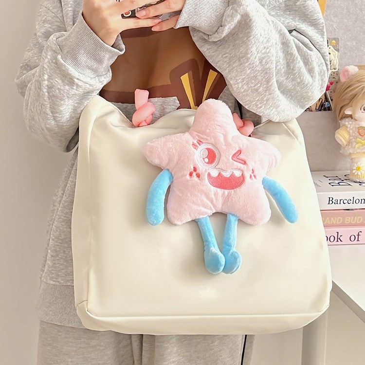 New cartoon large-capacity tote bag for girls, plush cute handbag, single-shoulder bag, student bag, versatile bag for autumn and winter details Picture