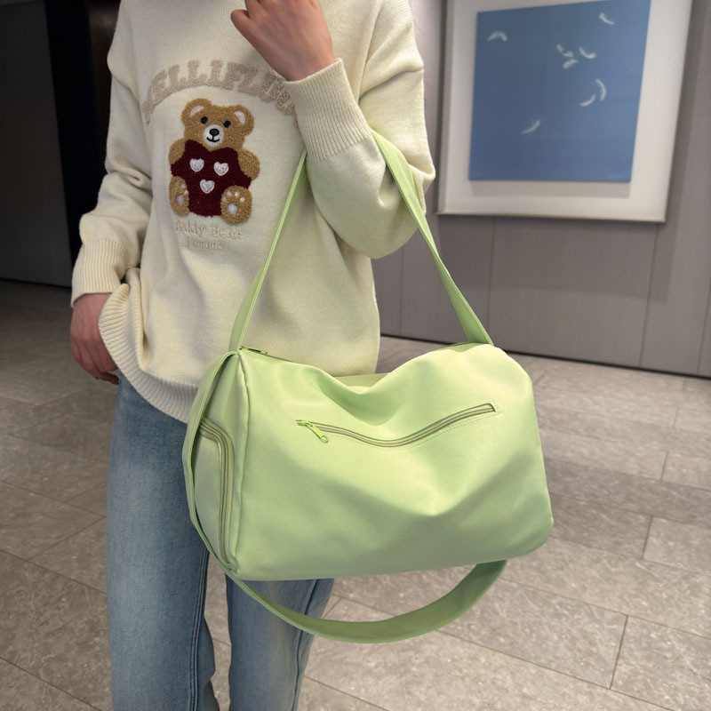 New multi-functional lightweight travel bag with large capacity, hand-held shoulder storage bag and Logo printed sports and fitness bag details Picture