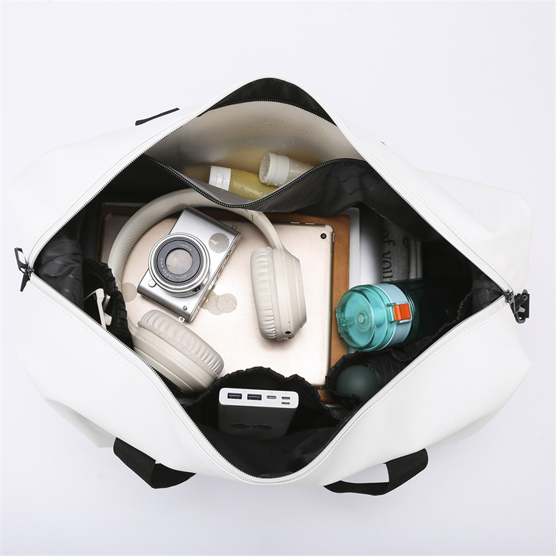Large-capacity maternity storage bag, independent shoe compartment, yoga bag, fitness bag, travel dry and wet separation luggage bag Application Scenario