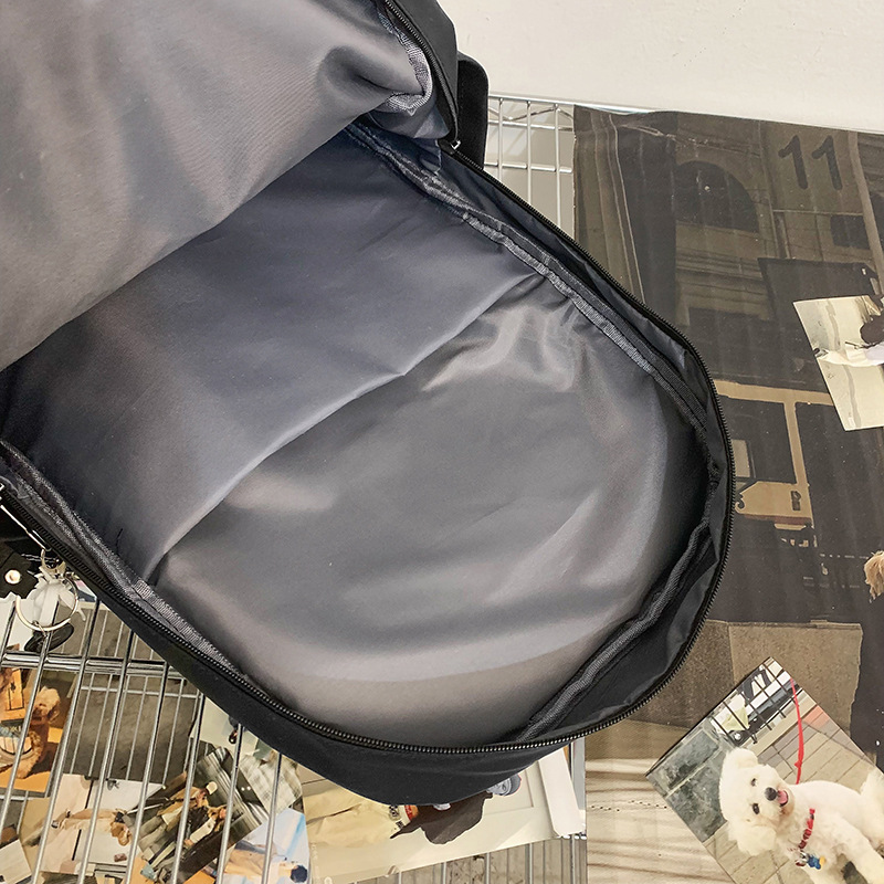A simple solid-color backpack for high school students, a large-capacity, lightweight and lighter-load student backpack Application Scenario