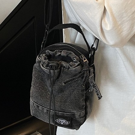 Crossbody bag, color-blocking drawstring bag, men's and women's bucket bag, lightweight water cup bag, single-shoulder bag, travel portable bag details Picture