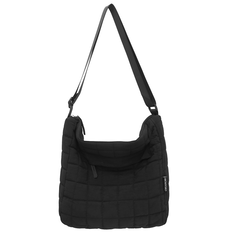 The new large-capacity cotton jacket bag for autumn and winter, with a diamond-patterned style, is fashionable, lightweight and versatile. It features a laid-back single-shoulder crossbody bag and is a versatile bag Item Picture