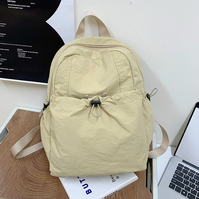 A new outdoor backpack in a trendy Korean style, with a unique pleated design, is casual and stylish, waterproof and has a large capacity. It is a lightweight backpack for college students details Picture