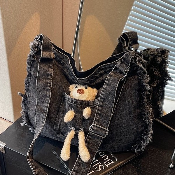 Retro baguette crossbody bag for women 2025 new autumn and winter, simple and stylish commuting denim single-shoulder underarm bag Specification drawing