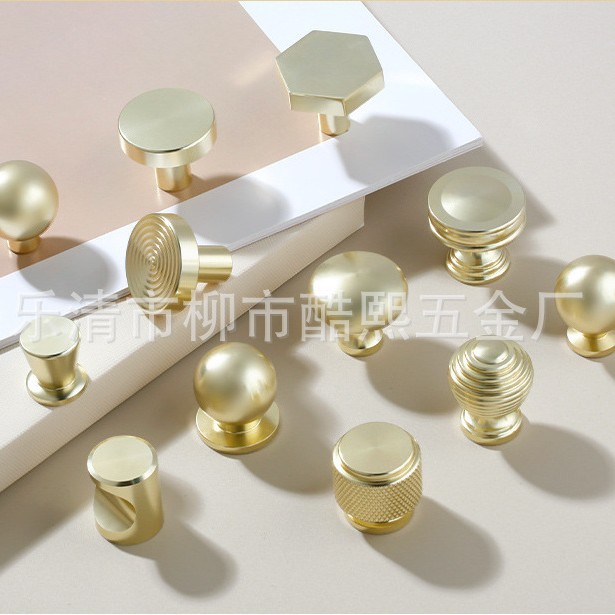 Gold and silver single-hole pull handle light luxury cabinet door, modern and simple wardrobe cabinet, Nordic and American style round drawer handle Application Scenario