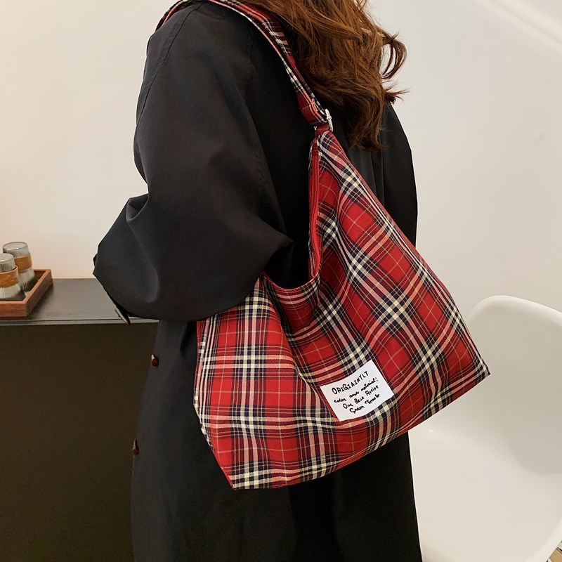 Versatile ins crossbody bag for women, 2024 new retro checkered tote bag, college style, large capacity single-shoulder underarm bag full figure