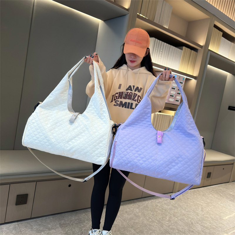 Sports, swimming and fitness bags, outdoor short-distance leisure travel bags, large-capacity moving and storage luggage bags, maternity bags for girls details Picture