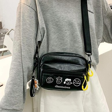 Forest-style cute and artistic mobile phone bags, casual Korean cartoon girl student cross-border wholesale single-shoulder bags and crossbody bags details Picture