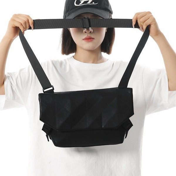 Men's and women's single-shoulder bags, fashionable diamond-shaped crossbody bags, simple and fashionable solid-color travel bags, trendy business small backpacks details Picture