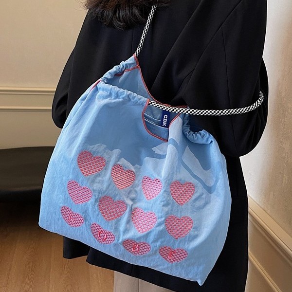 Cross-border canvas bag for women, large capacity 2024 new autumn and winter versatile casual shoulder bag, simple commuting tote bag details Picture