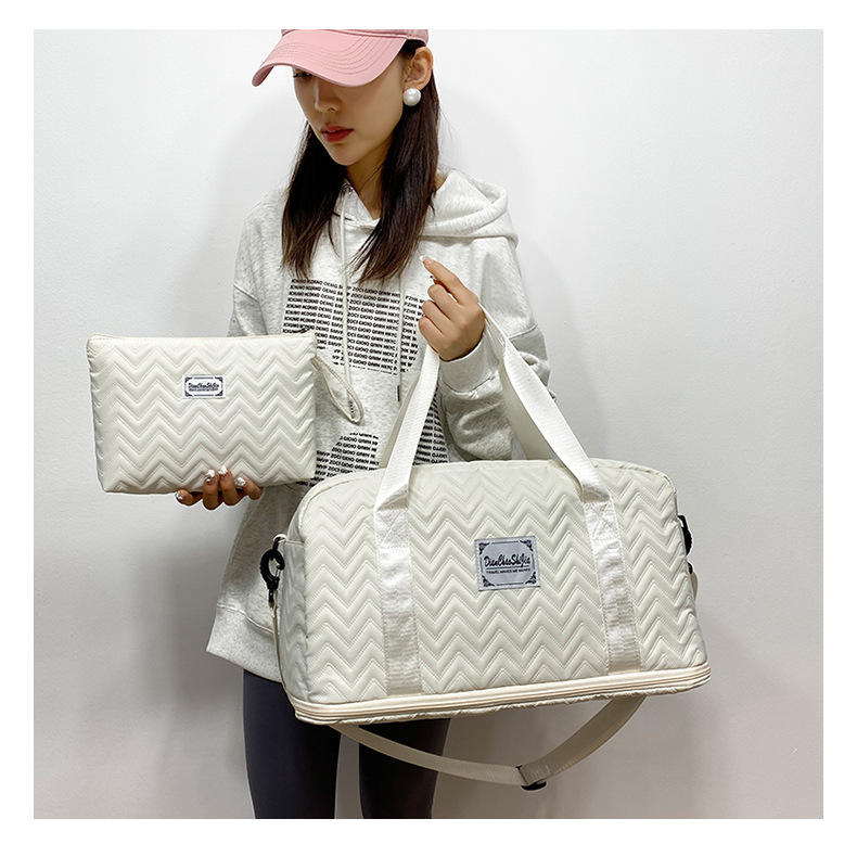 Short-distance hand-held travel bag storage, single-shoulder crossbody yoga and fitness bag, dry and wet separation for business trips and travels, with a pull handle full figure