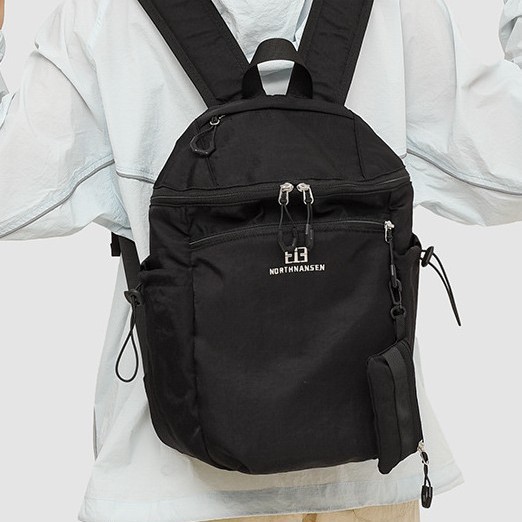 A new high-appeal niche backpack with contrasting colors, a fresh college style backpack, an outdoor sports bag, and a large-capacity backpack Specification drawing