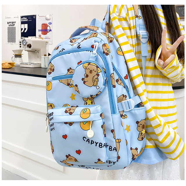 The new large-capacity Capibala animal print backpack is cute, lightweight and lightweight, a student backpack details Picture