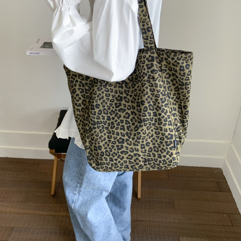 Korean casual tote bag 2025 new model large capacity bucket bag for work and commuting single-shoulder bag, high-end underarm bag details Picture