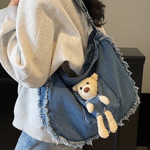 Retro baguette crossbody bag for women 2025 new autumn and winter, simple and stylish commuting denim single-shoulder underarm bag details Picture