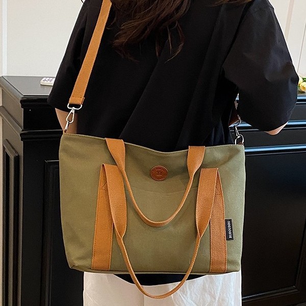 Women's handbag, single-shoulder bag 2025, niche college student casual handbag, large capacity tote bag for commuting full figure