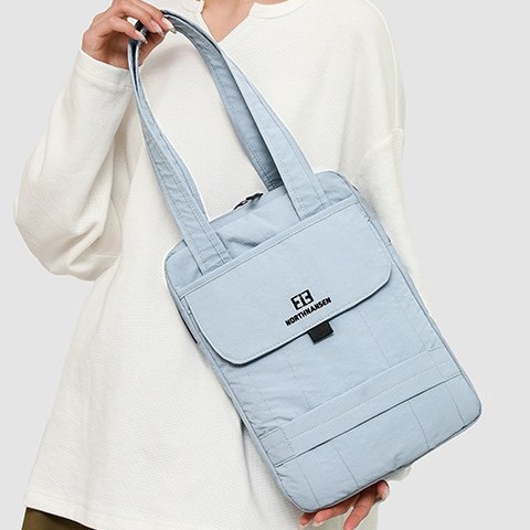 Spring 2025 new niche design single-shoulder handbag, multi-purpose computer bag, simple commuting ipad protective bag details Picture