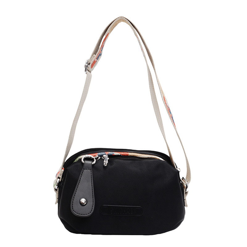 Spring New 2025 Fashion and simple design crossbody bag, fabric material, single-shoulder bag, trendy women's bag design Item Picture