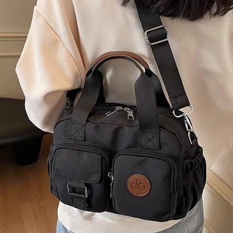 New autumn and winter collection for 2024: Fashionable, versatile, casual and simple nylon fabric hand-held multi-pocket workwear-style single-shoulder crossbody bag details Picture