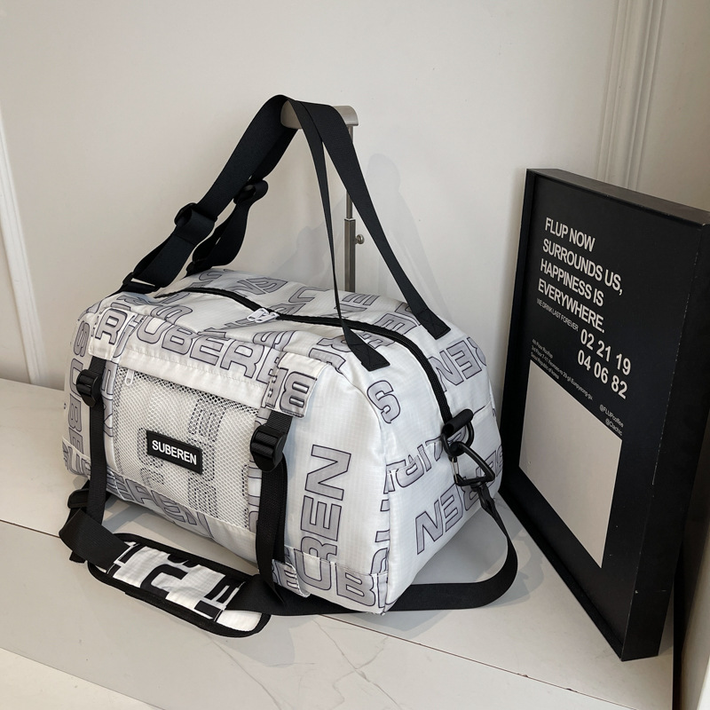 New cross-border travel bags, large-capacity fashionable short-distance outdoor travel carry-on bags, camouflage sports and fitness bags details Picture