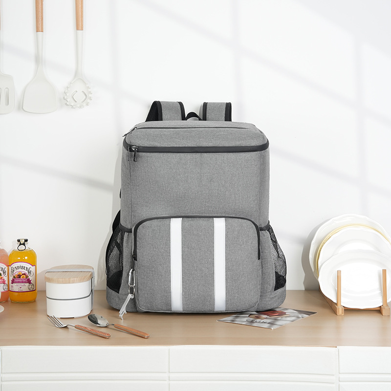 Runhui Cross-border best-selling large-capacity refrigerated backpack, outdoor picnic bag, large-capacity simple color-blocked insulated bag full figure