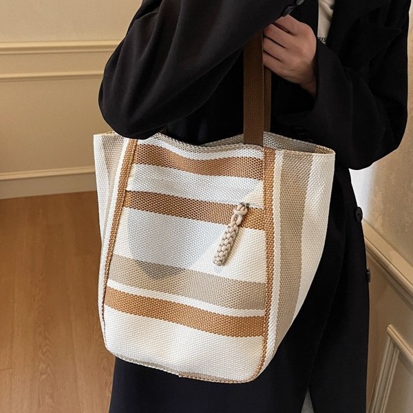 2024 New large-capacity knitted bags, bucket bags, crossbody bags, women's bags, fashionable and versatile shoulder bags, tote bags Specification drawing