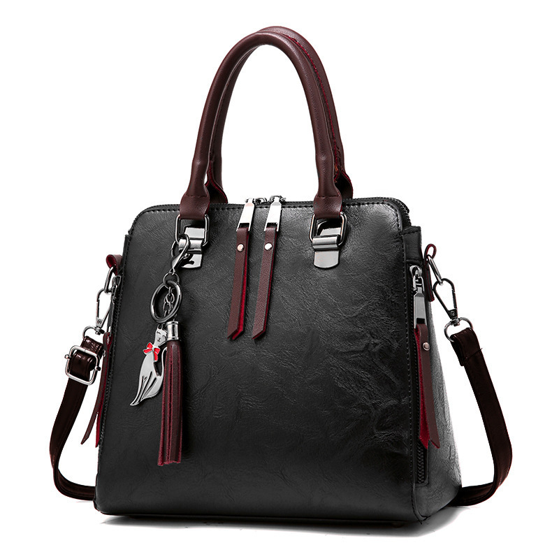 We offer cross-border trade bags for 2022, featuring retro handbags, women's bags, single-shoulder crossbody bags, and fashionable pu leather from Taizhou full figure