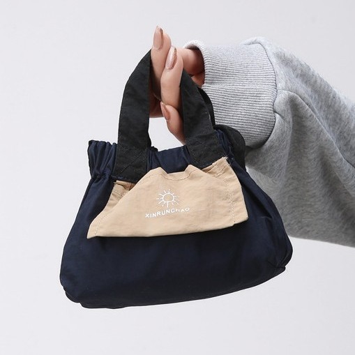 Cross-border trade best-selling canvas bags, fashionable and versatile shoulder bags, niche nylon waterproof crossbody bags, women's high-end feel Specification drawing