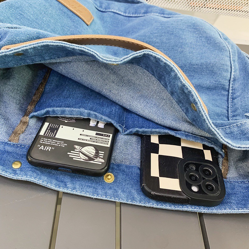 Denim canvas bag, female ins college student hand-held crossbody bag, Japanese Harajuku retro postman bag, class backpack Application Scenario