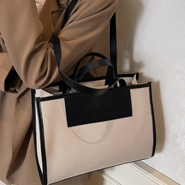A new high-capacity, high-quality tote bag for women's casual work and commuting, a simple hand-held shoulder bag for autumn and winter Specification drawing