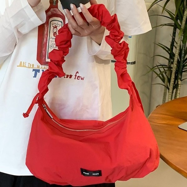 New fashionable large-capacity college-style single-shoulder bag, zipper pleated bag, tote bag, single-shoulder bag, sewing thread handbag full figure