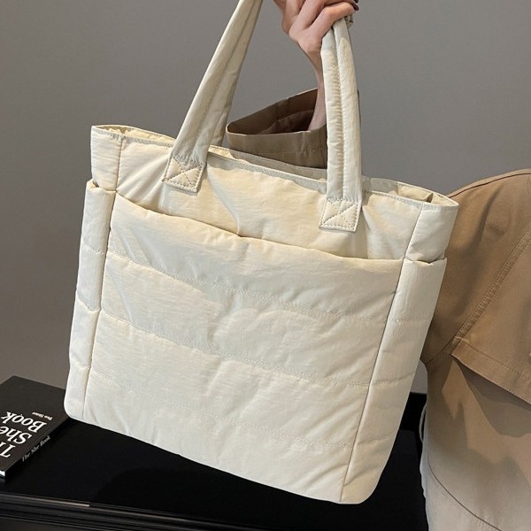 New autumn and winter handbags, cotton-padded jackets with a fluffy feel, computer bags, multi-bag simple and large-capacity tote bags, travel bags for cross-border travel full figure