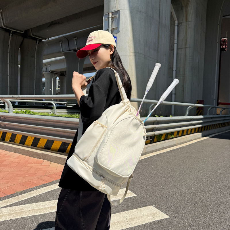 Outdoor sports badminton racket backpack, light and simple, dry and wet separation travel backpack, men's and women's swimming and fitness bag details Picture